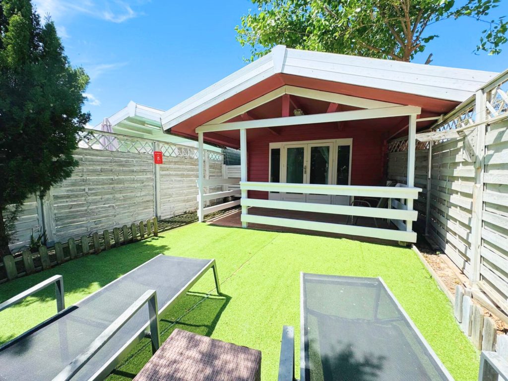 terraza cabaña gilda exterior cuatro personas oliva playa